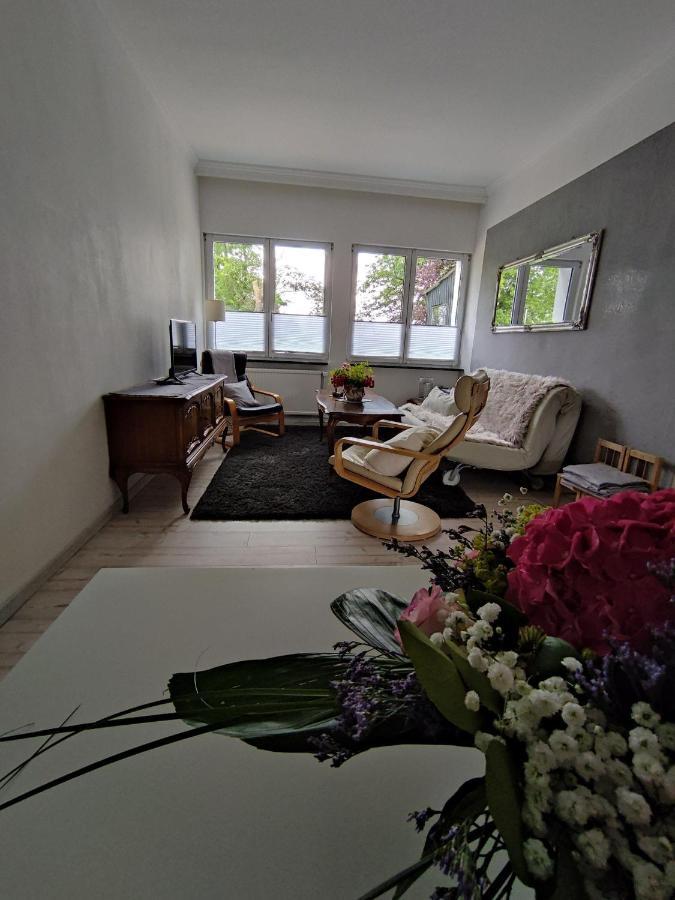 Ferienwohnung-Im-Karolinenkoog-Erholung-Zwischen-Feld-Und-Deich Bagian luar foto